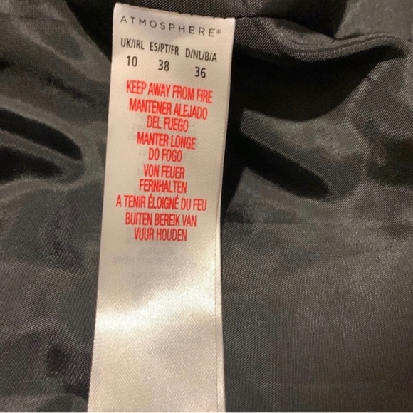 Fun blazer from atmosphere - Picture 6 of 8